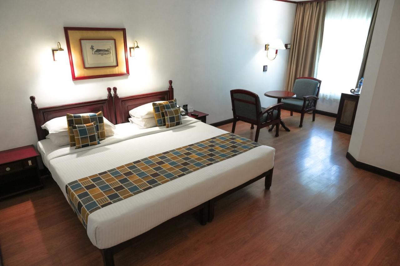 Casino Hotel - Cgh Earth, Cochin Kochi Exterior photo
