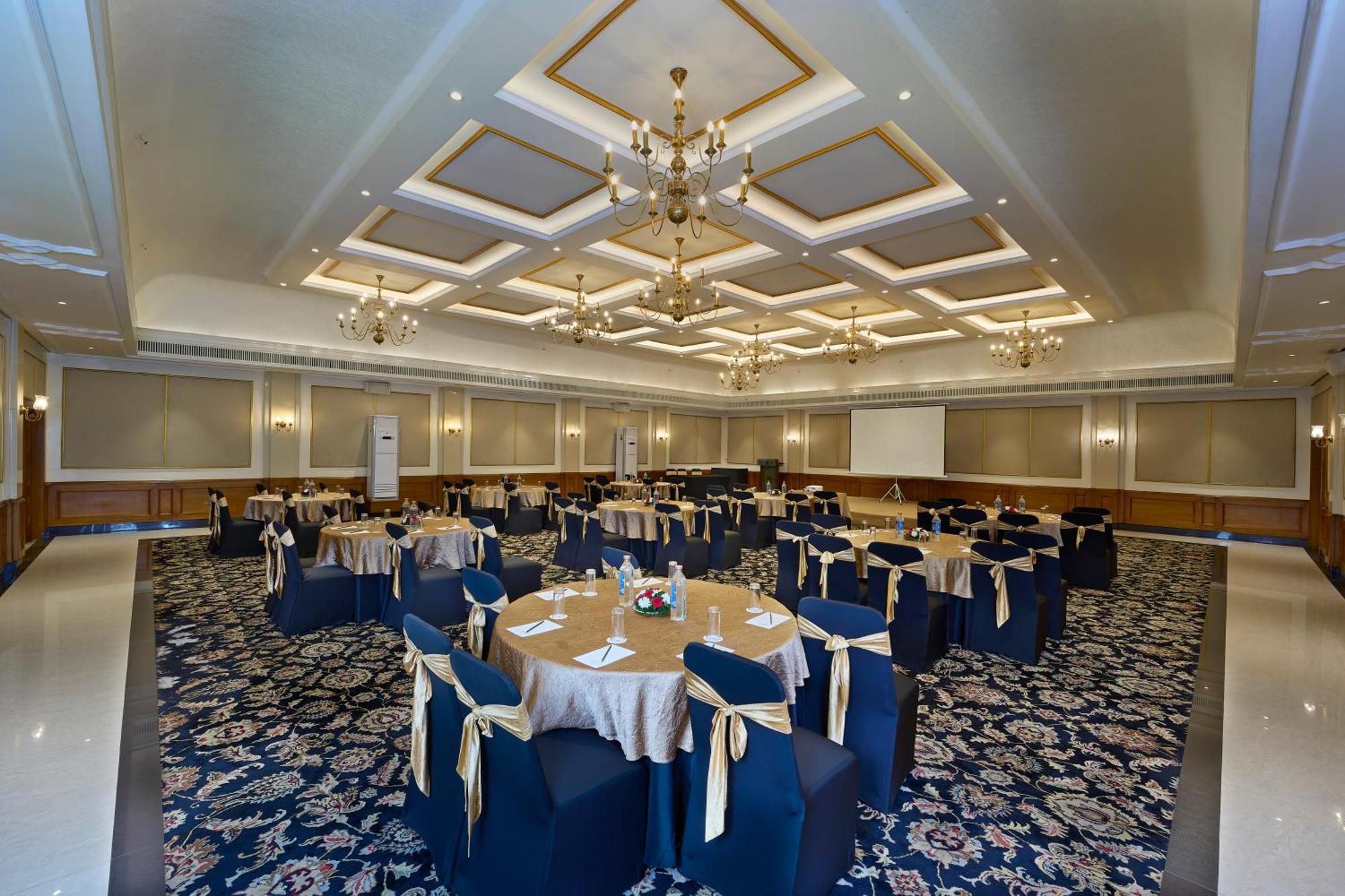 Casino Hotel - Cgh Earth, Cochin Kochi Exterior photo