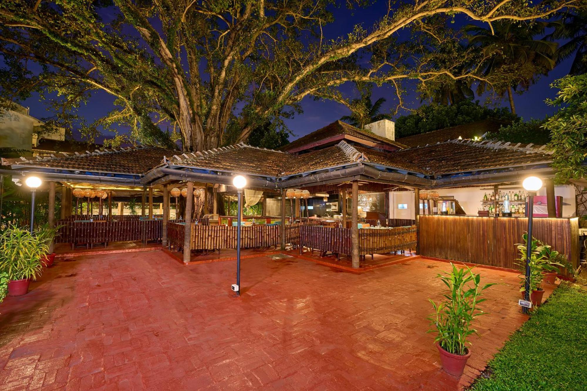 Casino Hotel - Cgh Earth, Cochin Kochi Exterior photo