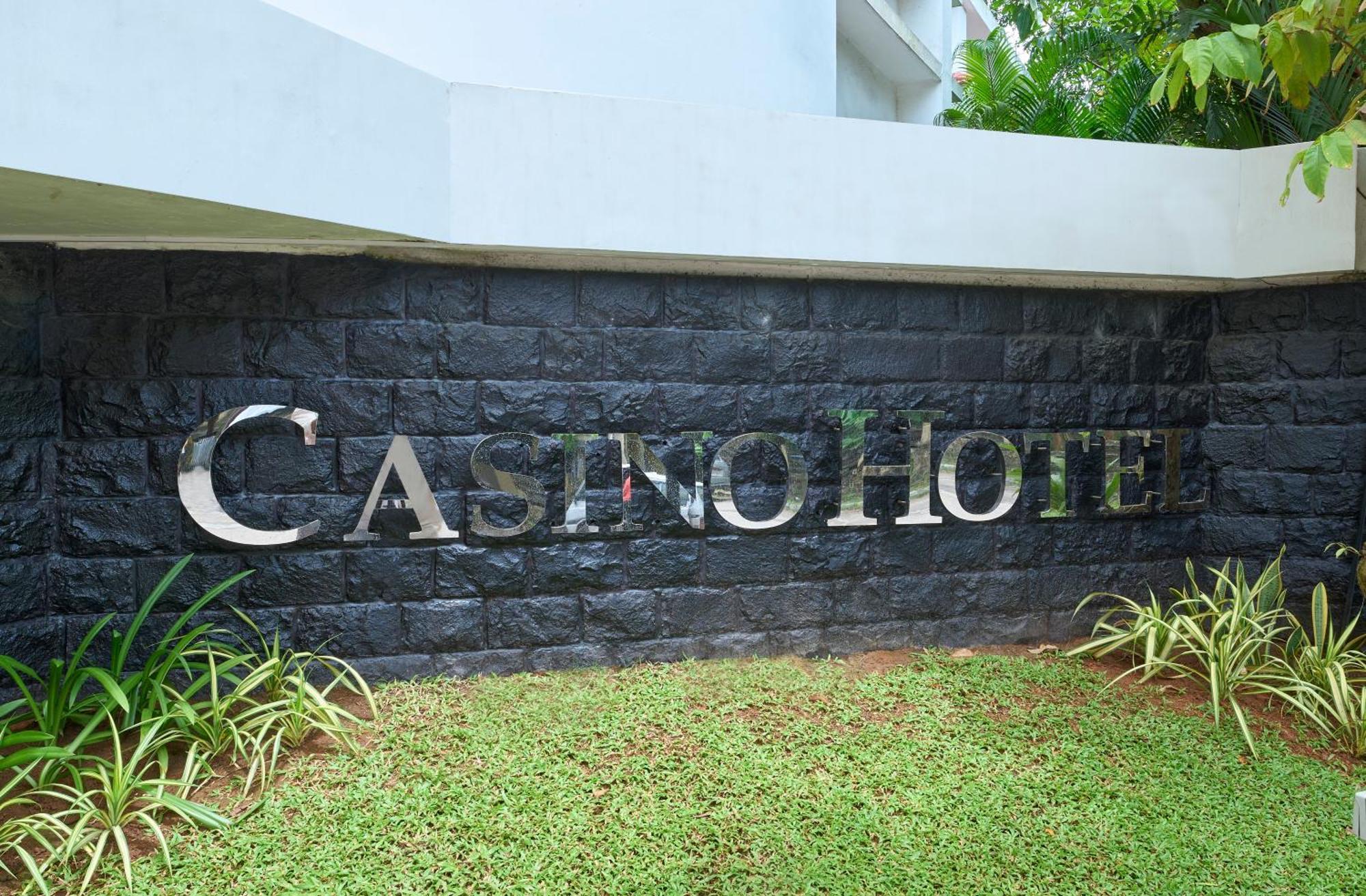 Casino Hotel - Cgh Earth, Cochin Kochi Exterior photo